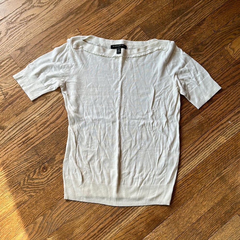 Vintage (cir. ‘07) Banana Republic XXS white/cream sweater